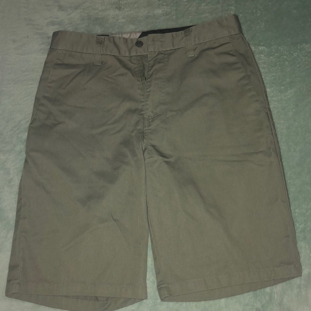 Volcom khaki shorts - Picture 1 of 3